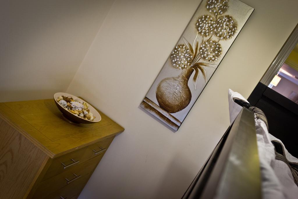 The Lindley Suite - Simple2Let Serviced Apartments 哈德斯菲尔德 客房 照片
