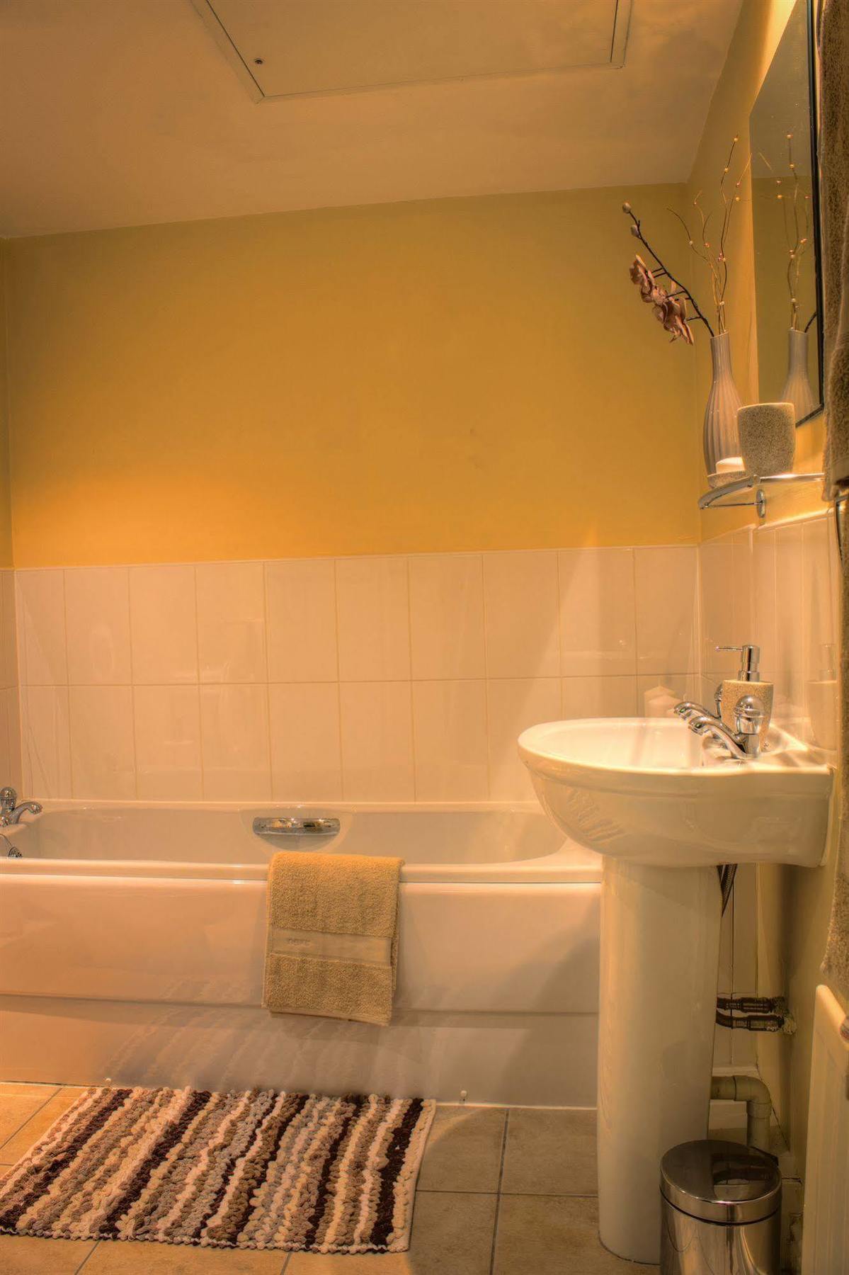The Lindley Suite - Simple2Let Serviced Apartments 哈德斯菲尔德 外观 照片