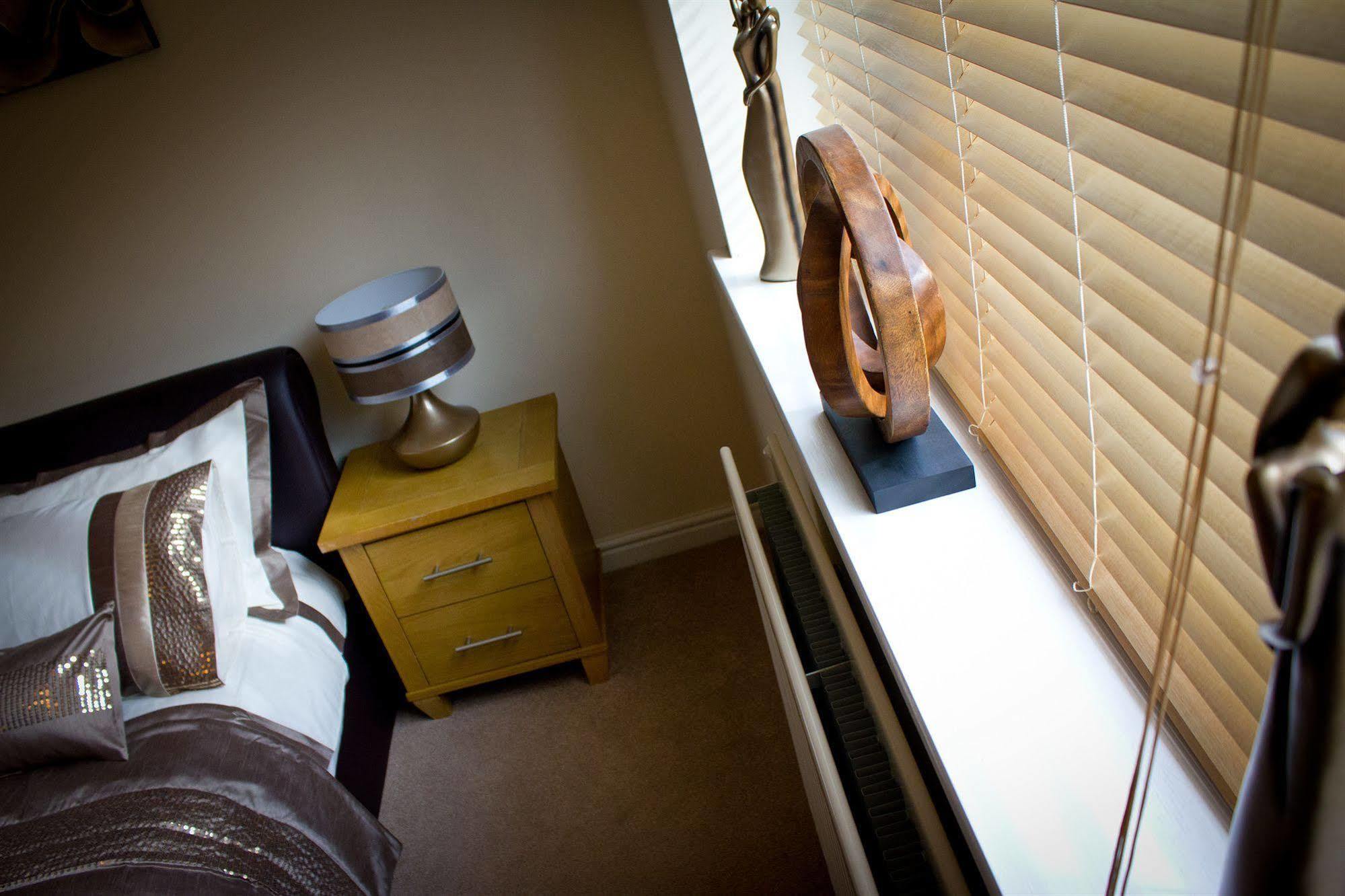 The Lindley Suite - Simple2Let Serviced Apartments 哈德斯菲尔德 外观 照片